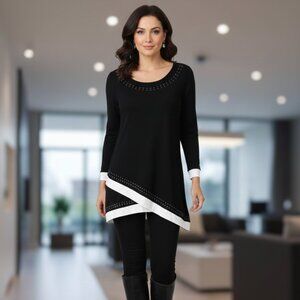 Ricki's Black and White Tunic Top